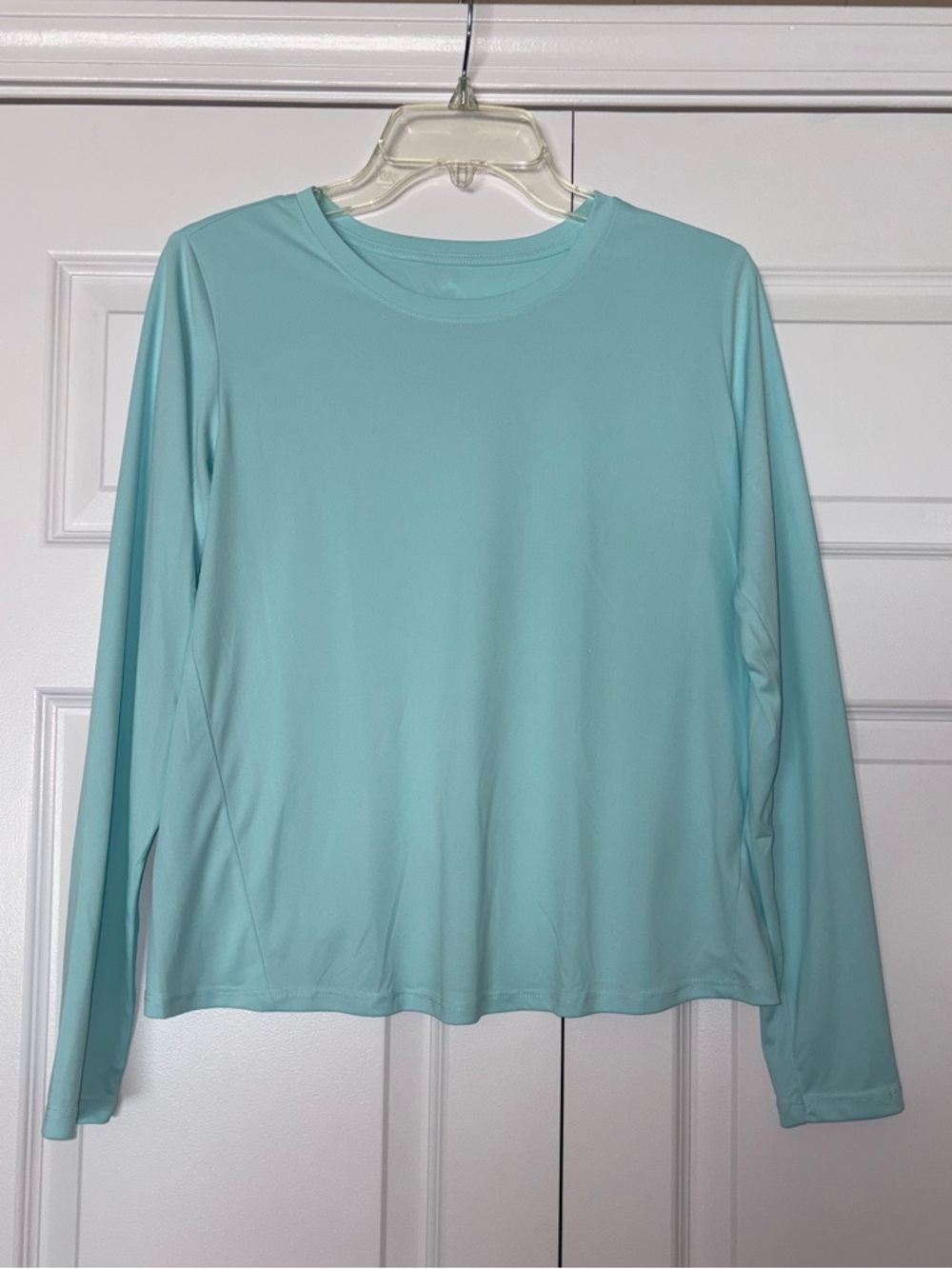 Women long sleeve split back shirt